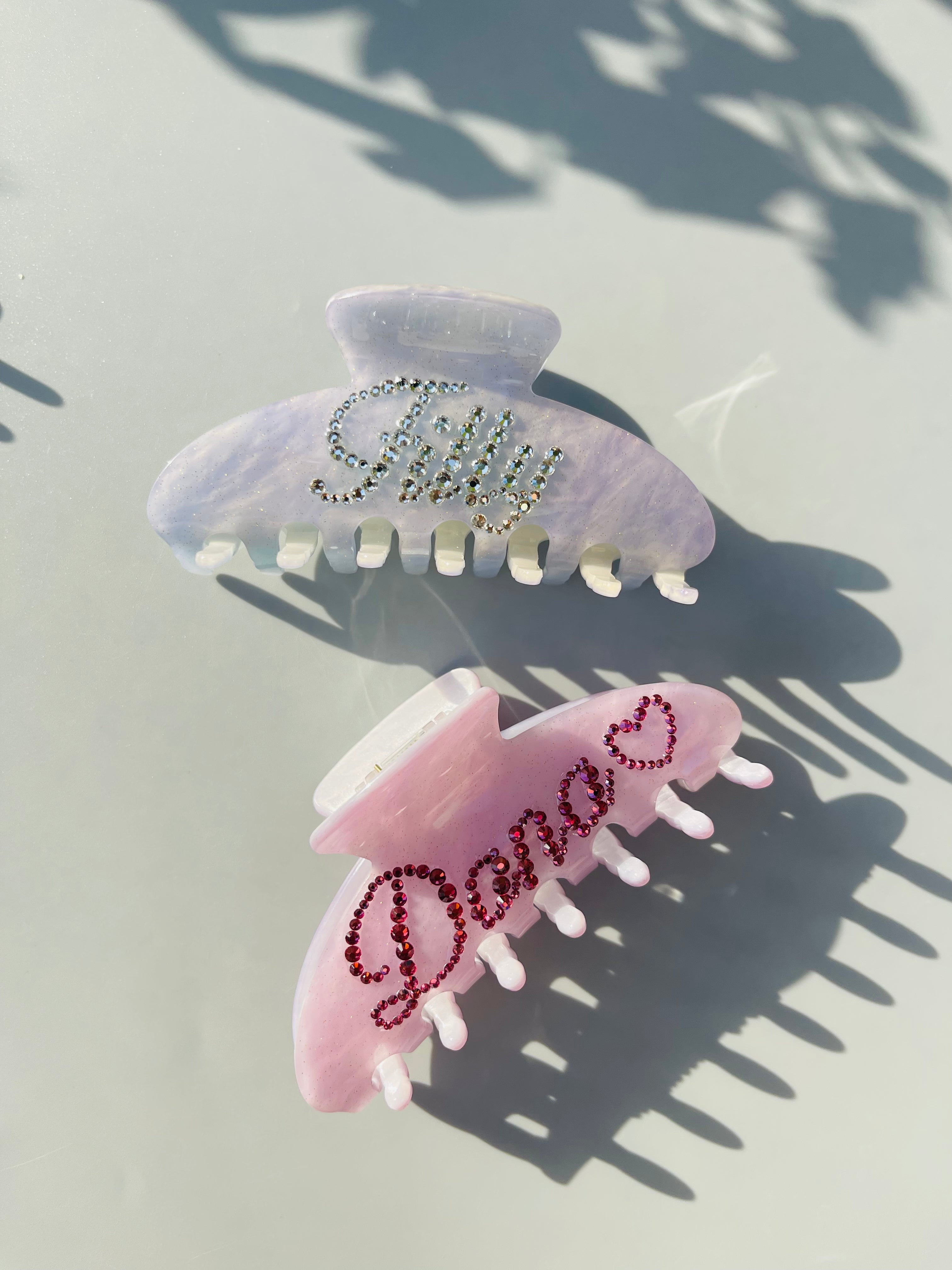 THE NAMEPLATE CUSTOMIZED DISCOLORATION CLAW