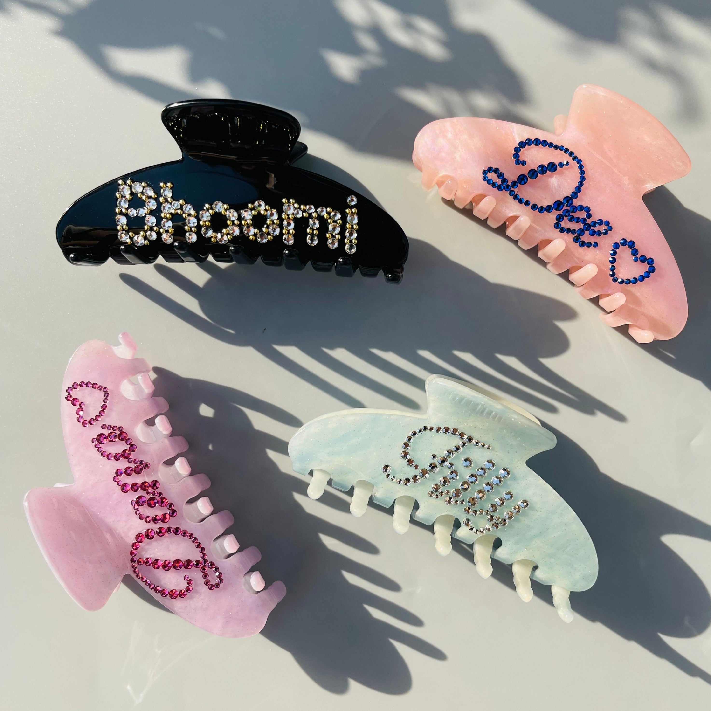 THE NAMEPLATE CUSTOMIZED DISCOLORATION CLAW