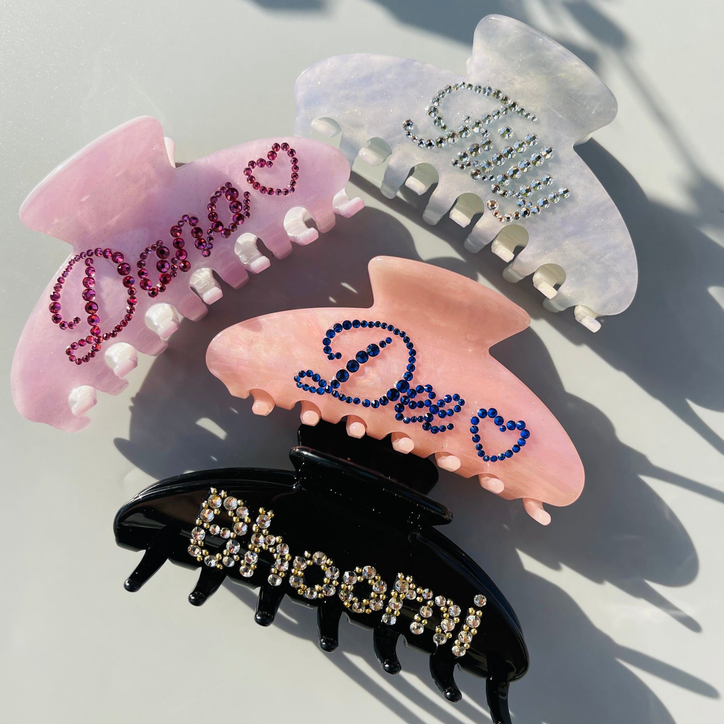 THE NAMEPLATE CUSTOMIZED DISCOLORATION CLAW