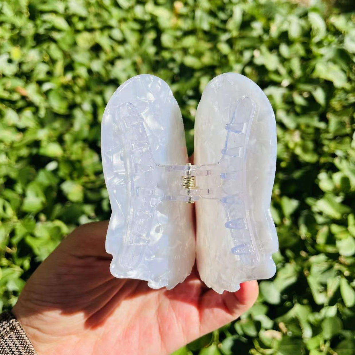 Garfield claw within smoke color