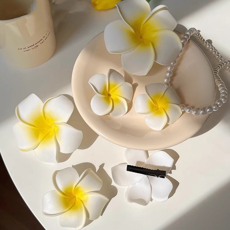 Frangipani clip