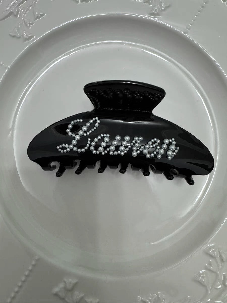 THE NAMEPLATE CUSTOMIZED CLAW IN NORI