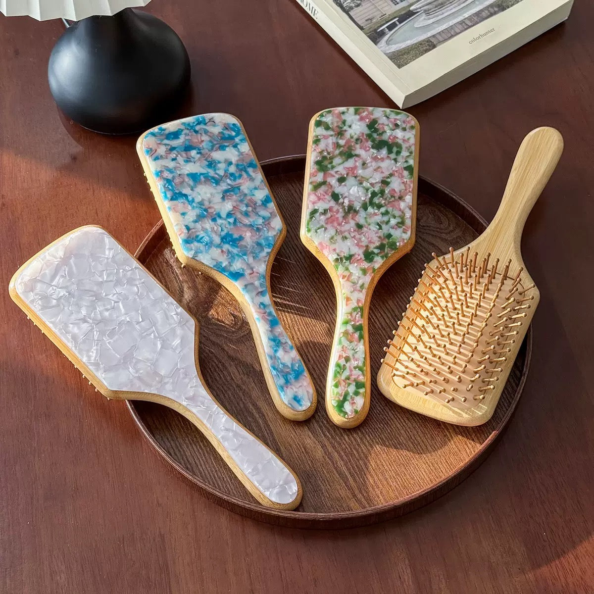 THE CUSTOMIZED PADDLE BRUSH