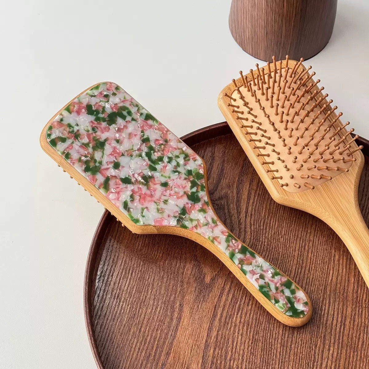THE CUSTOMIZED PADDLE BRUSH