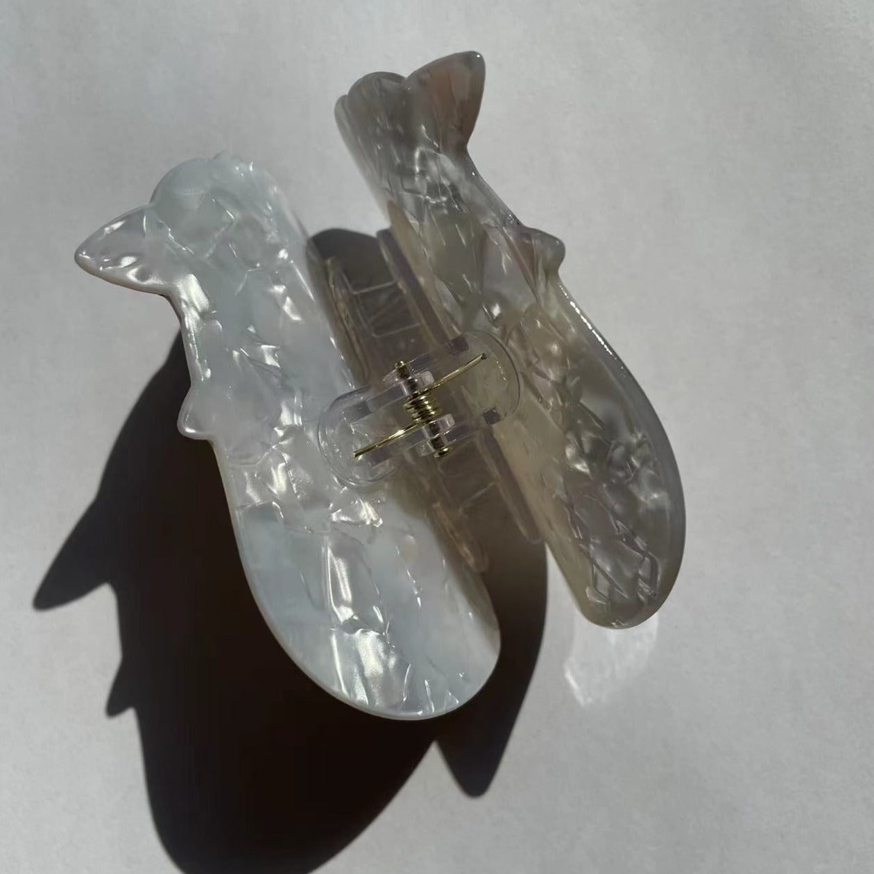 Garfield claw within smoke color