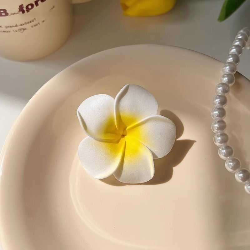 Frangipani clip