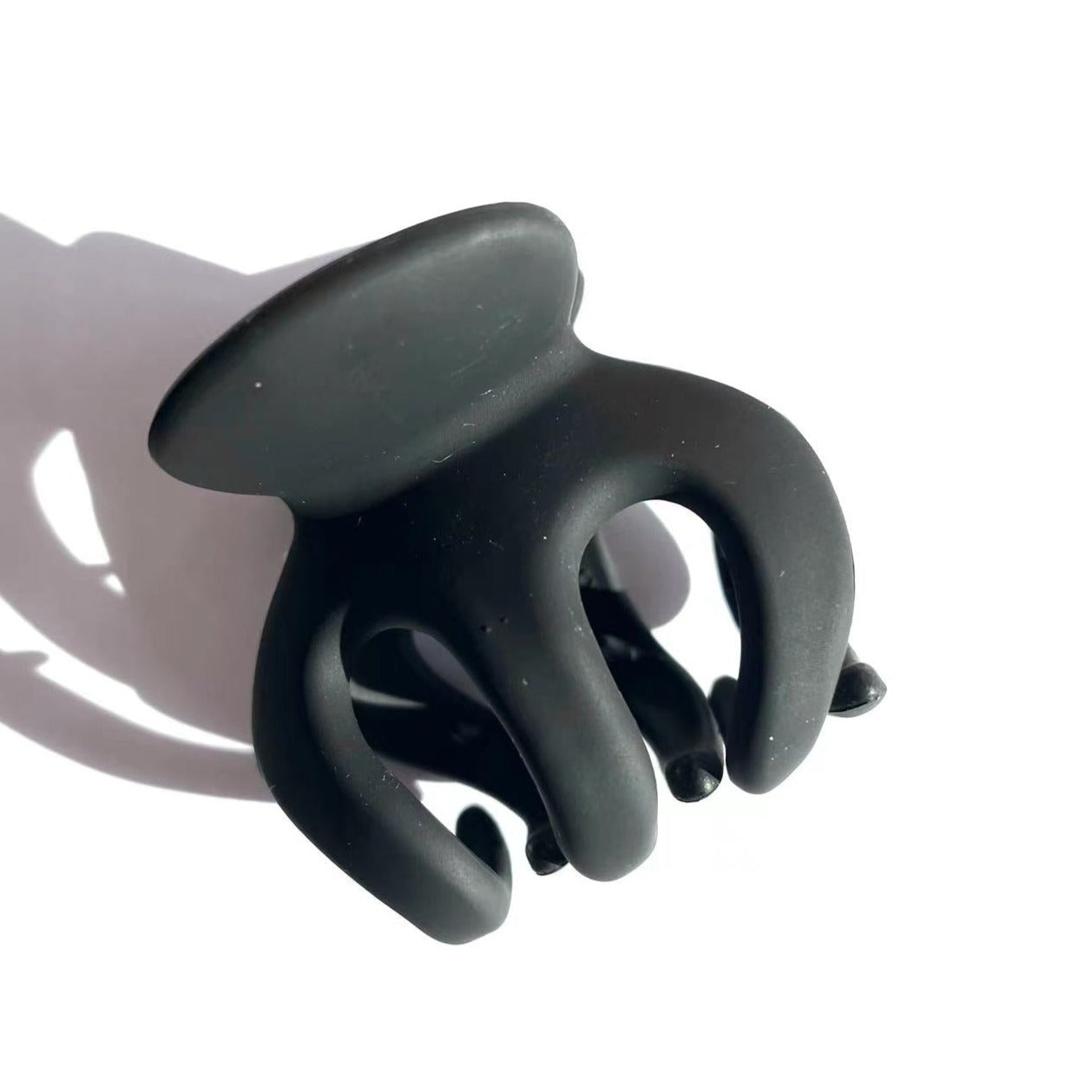 high ponytail pumpkin claw within black