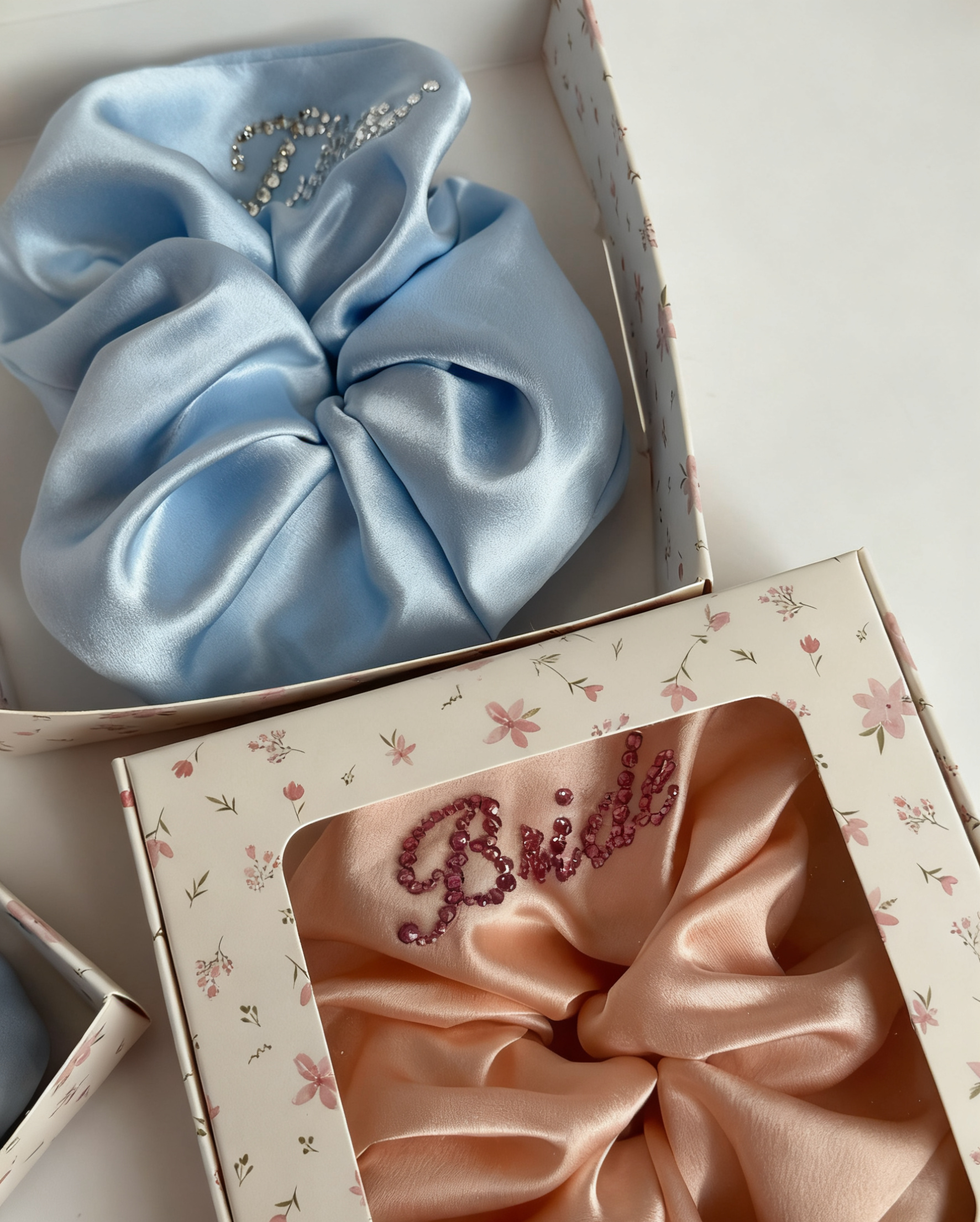 SILK SCRUNCHIE NAMEPLATE CUSTOMIZED