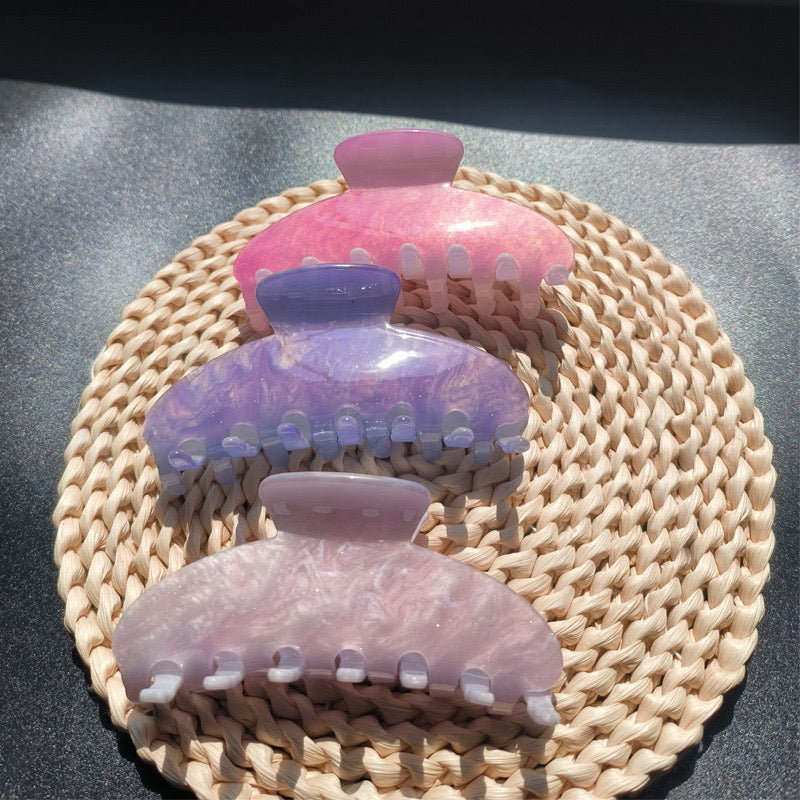 THE NAMEPLATE CUSTOMIZED DISCOLORATION CLAW