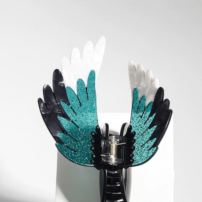 Malachite green claw