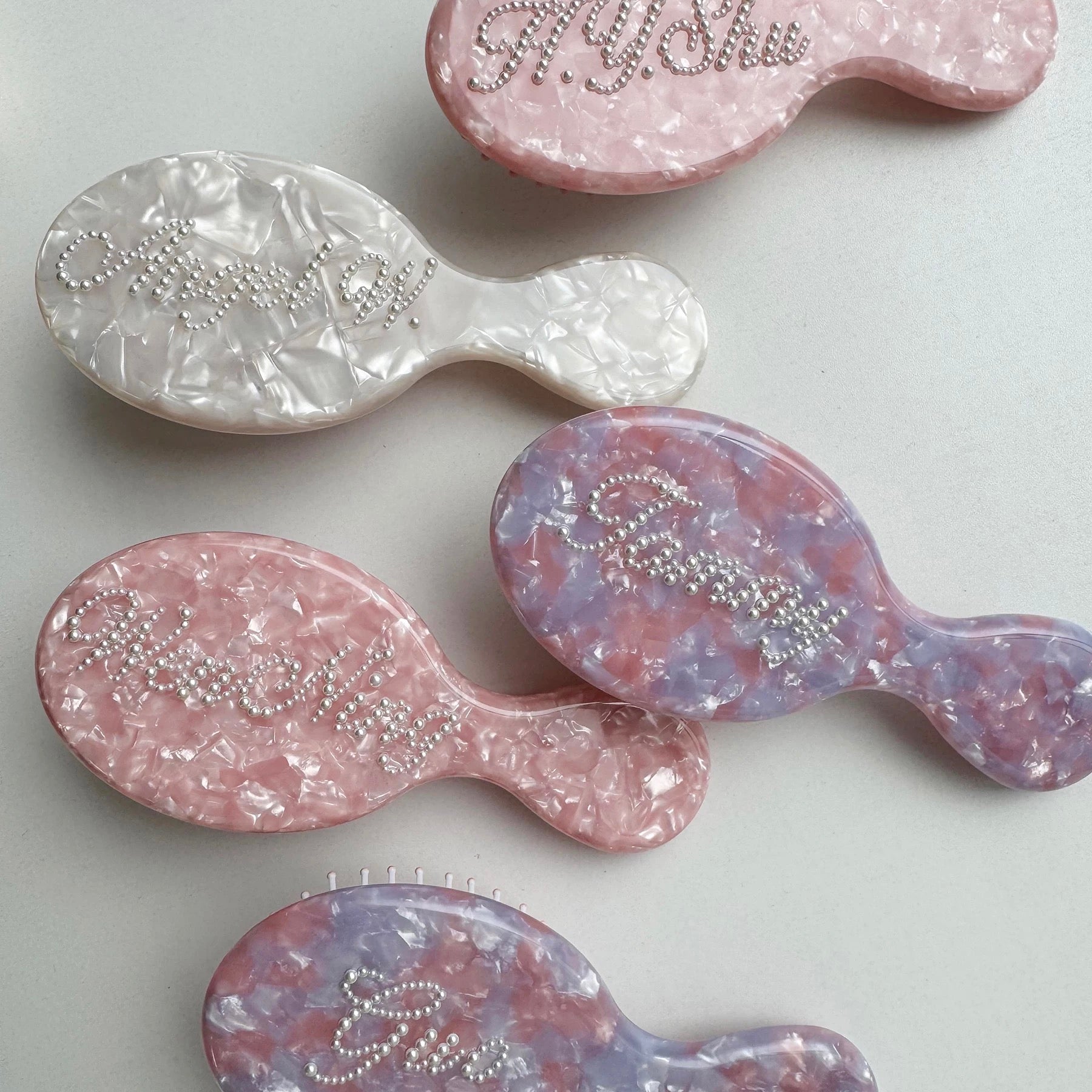 THE NAMEPLATE CUSTOMIZED PADDLE BRUSH