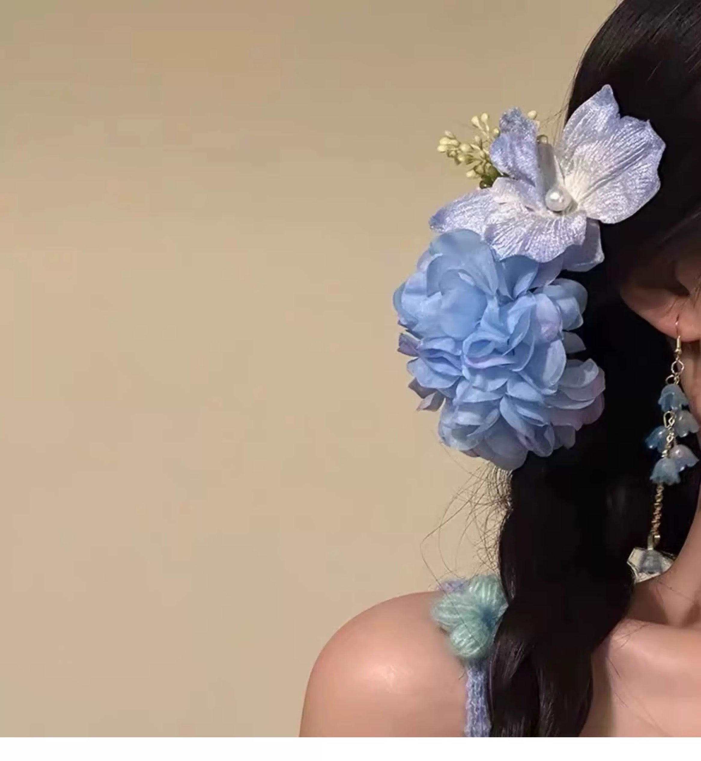 Blue flowers hair claw