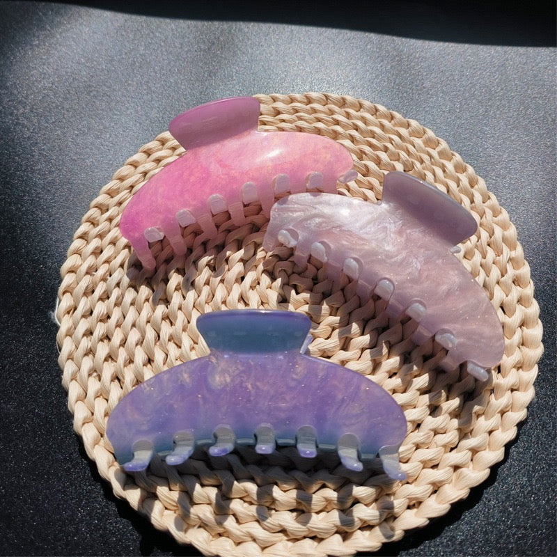 THE NAMEPLATE CUSTOMIZED DISCOLORATION CLAW