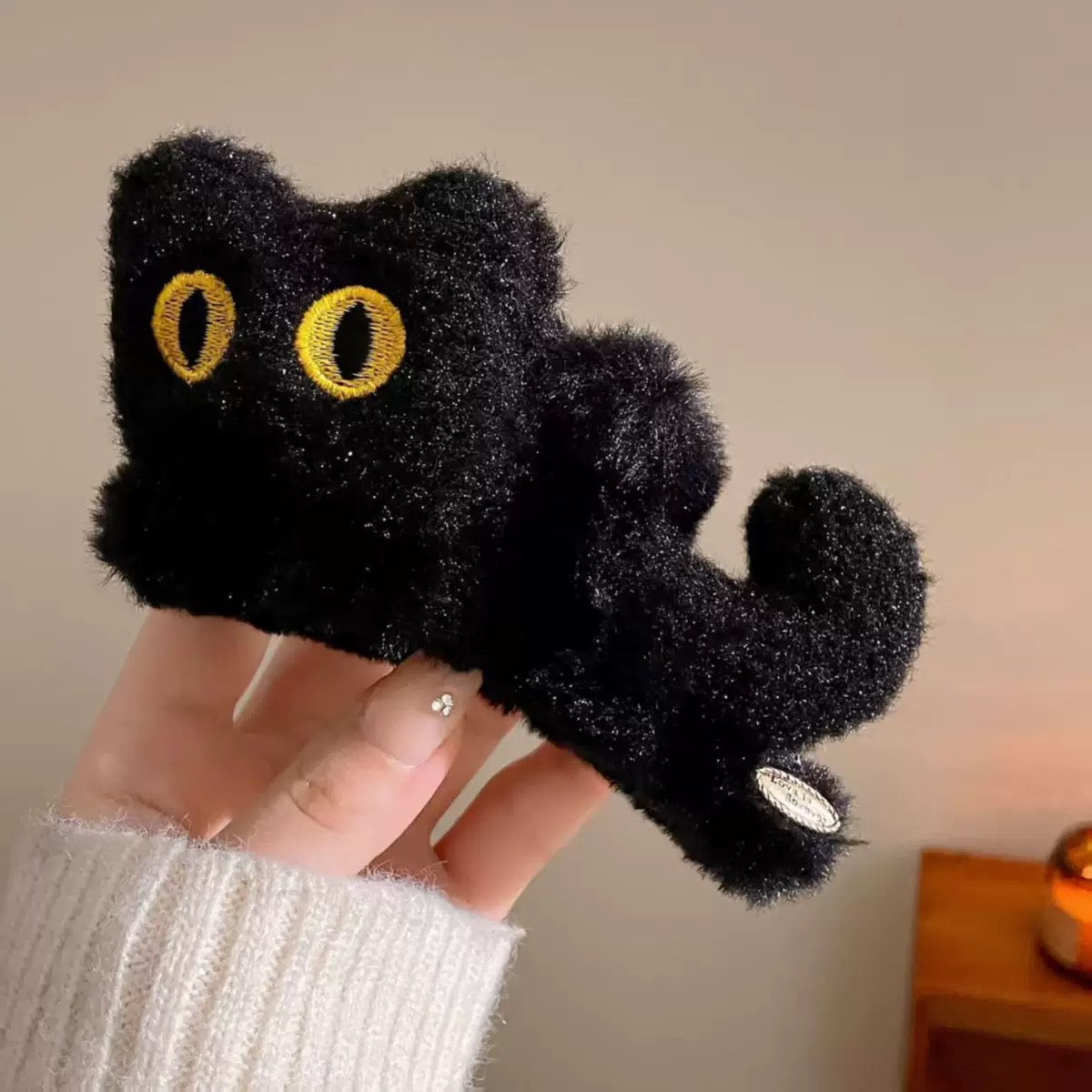 winter cat hair claw