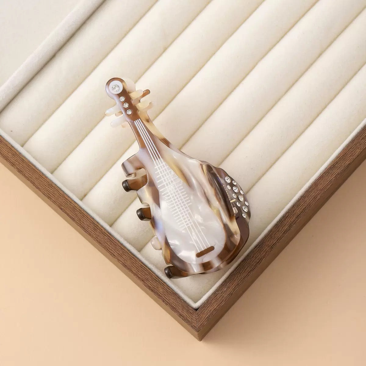 Classical musical hair claw