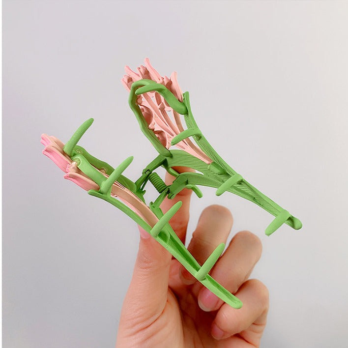 five tulips Hair Claw