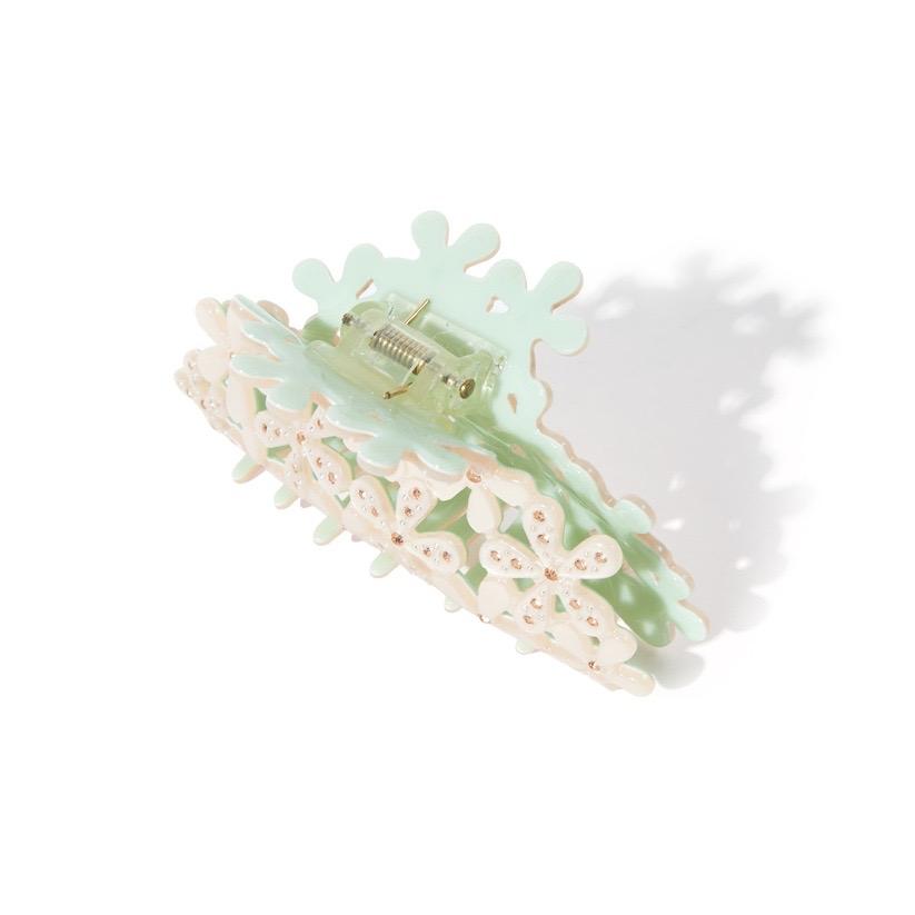 Gorgeous Claw in Pearl White