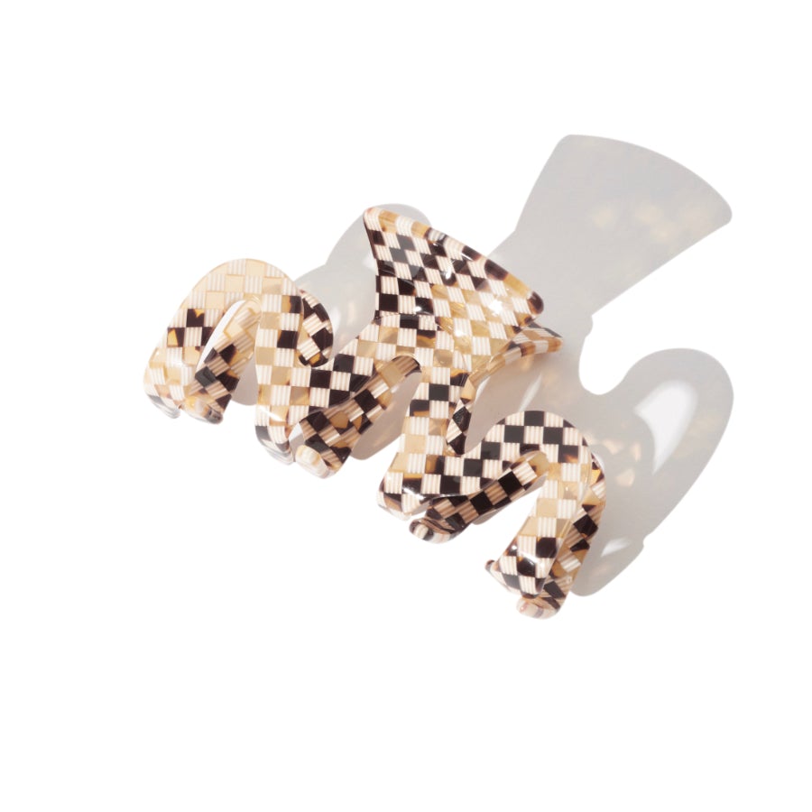 Caterpillar Claw in Vina