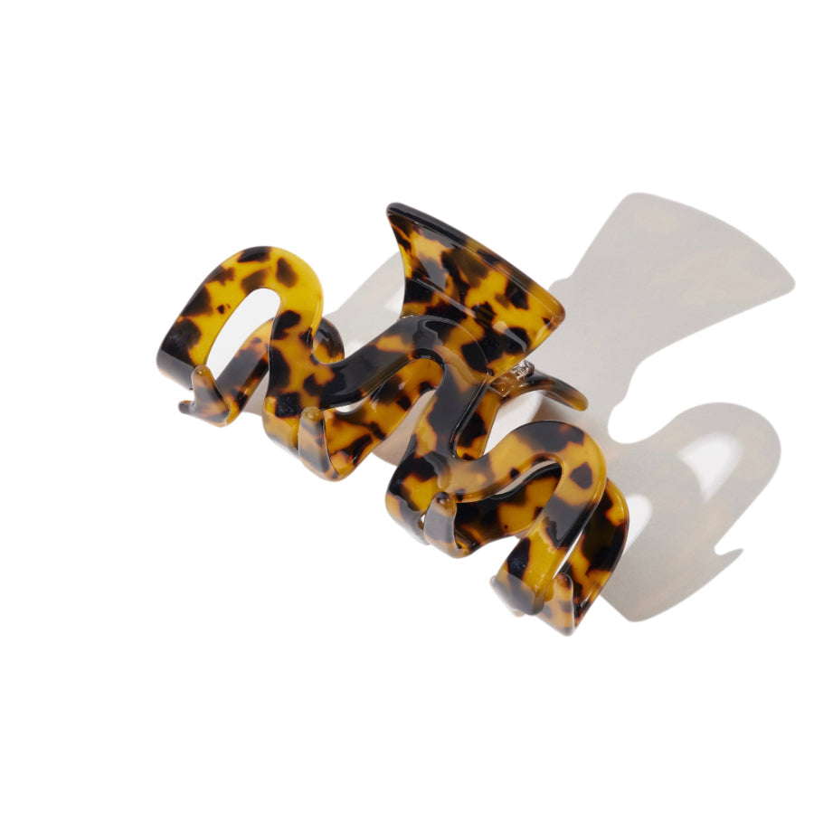 Caterpillar Claw in Tea