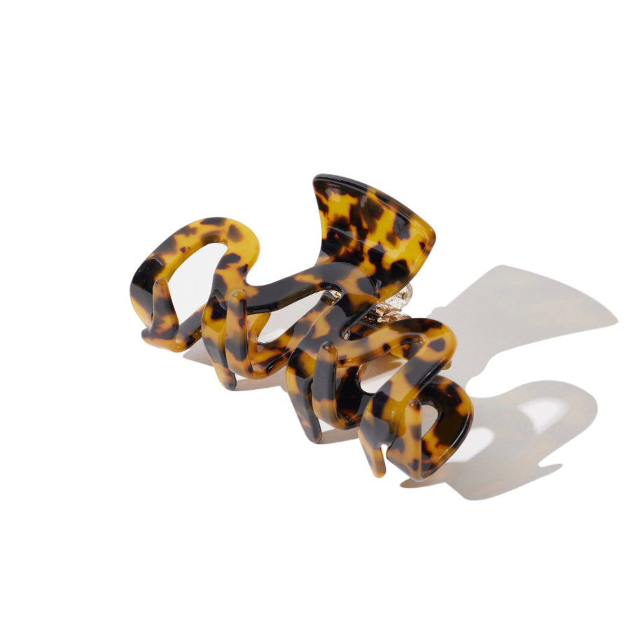 Caterpillar Claw in Tea