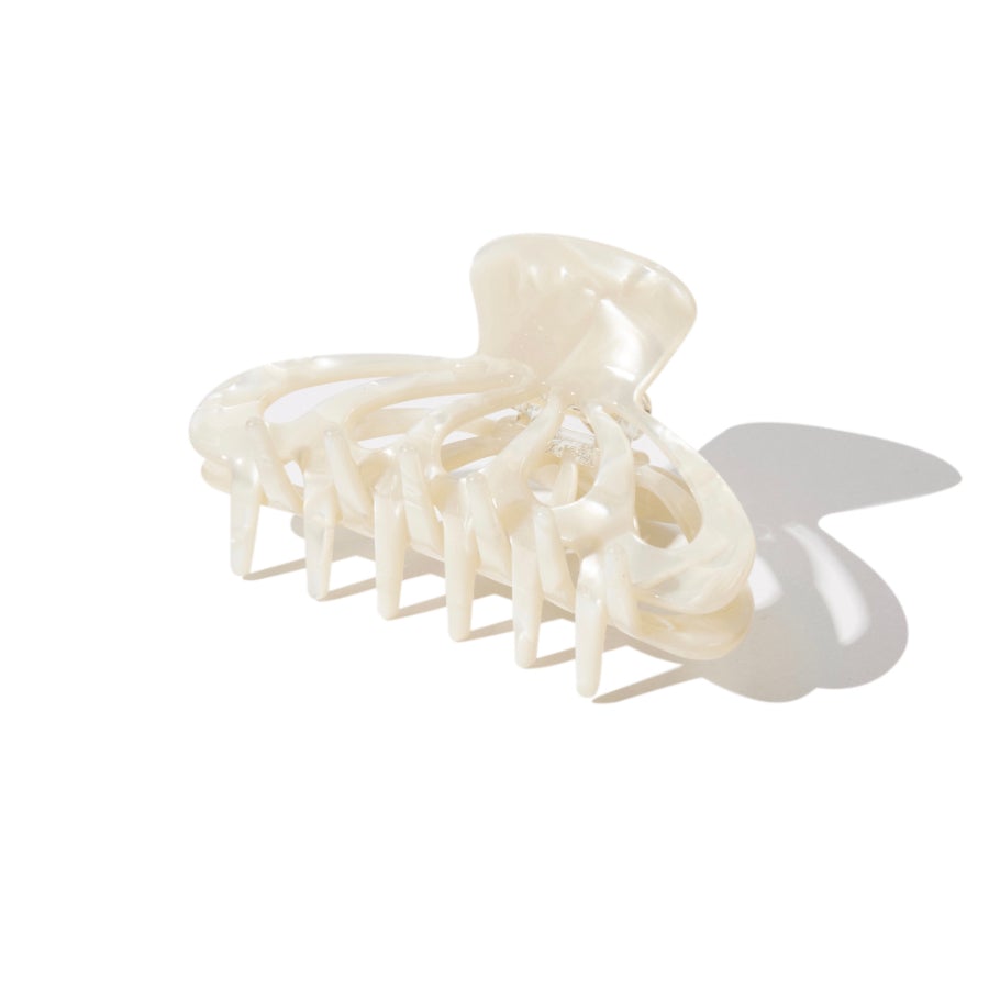 The French Claw in Cream