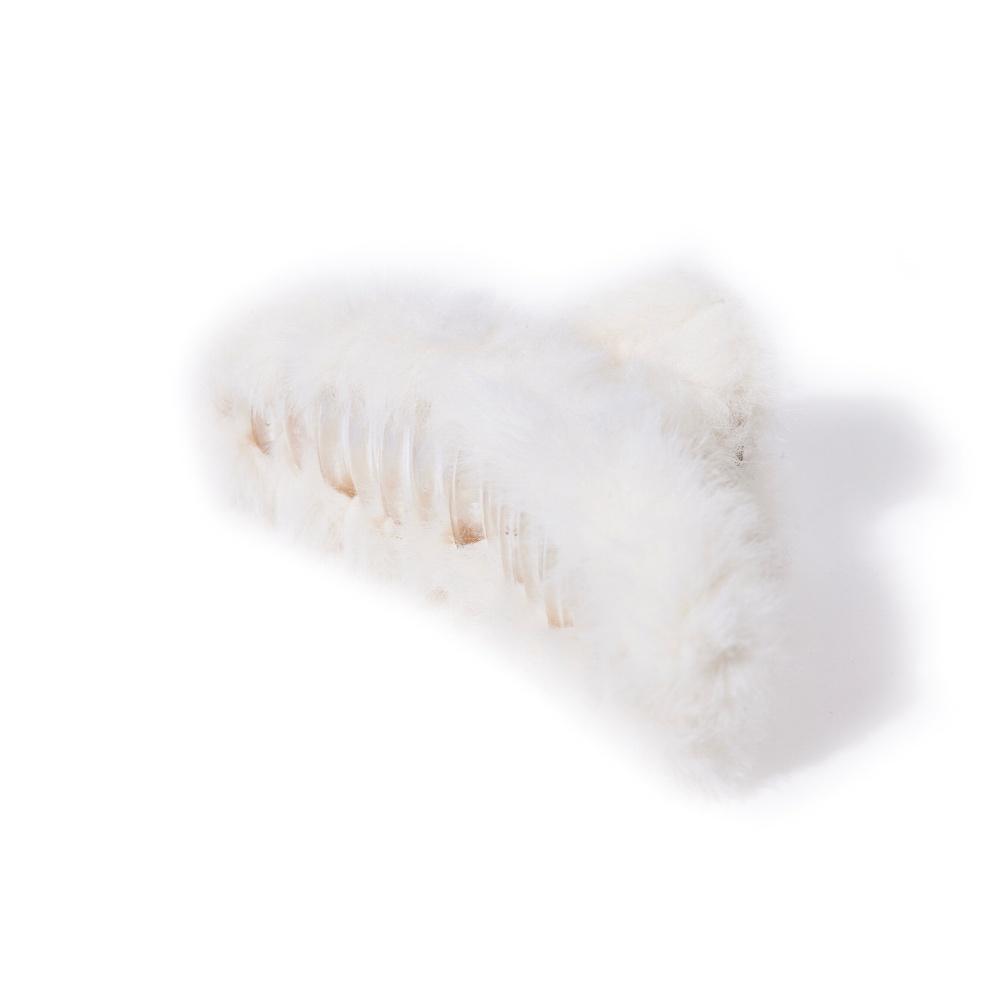 Fluffy Claw in Cream