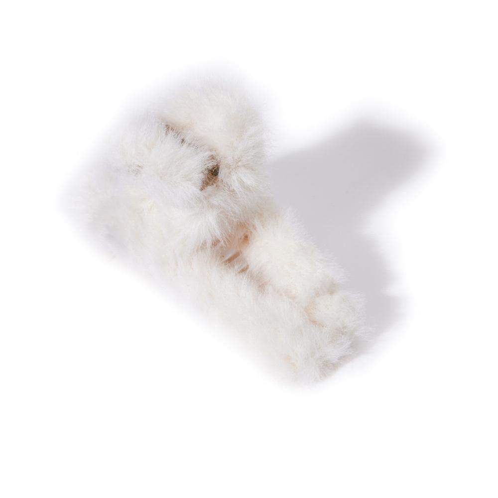 Fluffy Claw in Cream