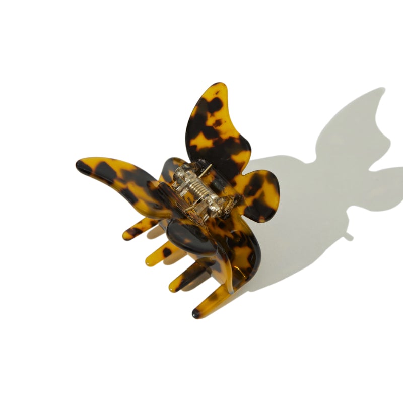 Butterfly Claw in Tea