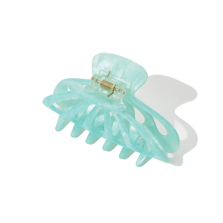 The French Claw in Jade