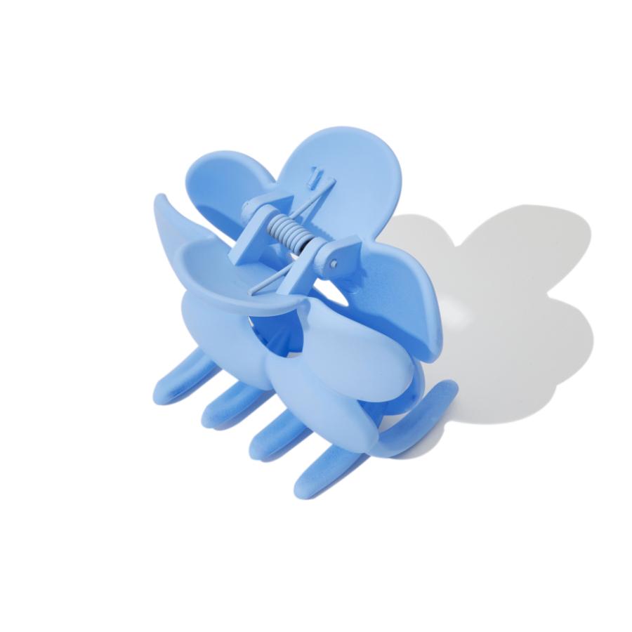 Dolores Claw in Blueberry