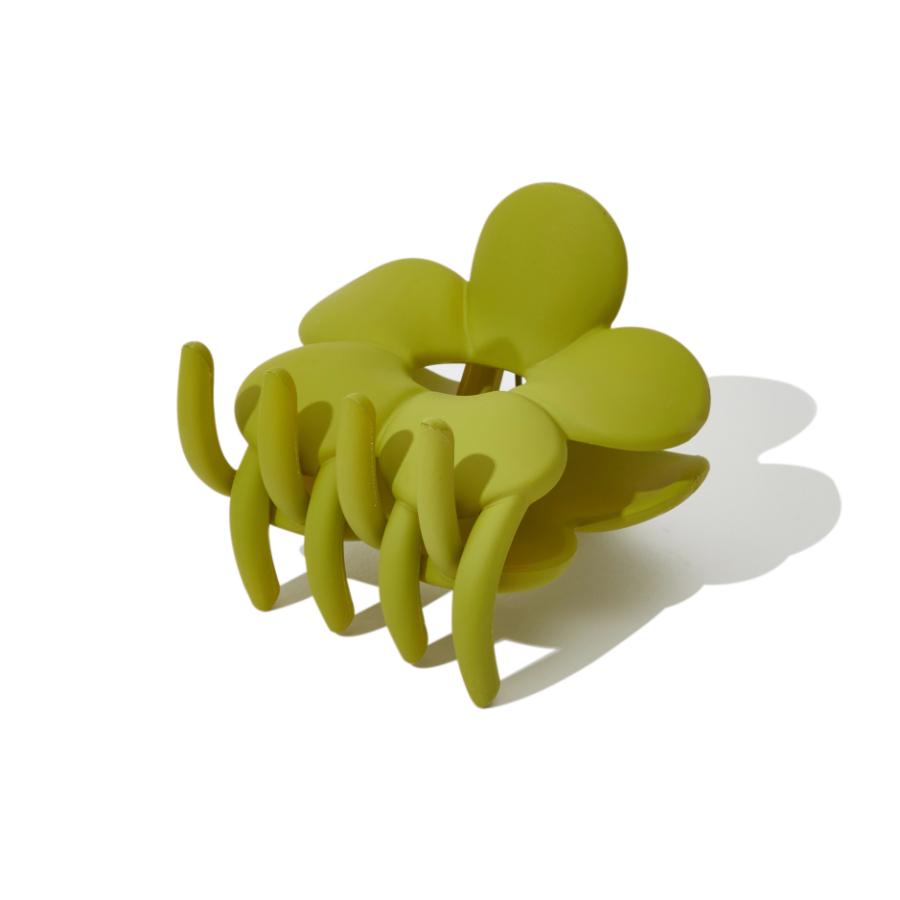 Dolores Claw in Matcha