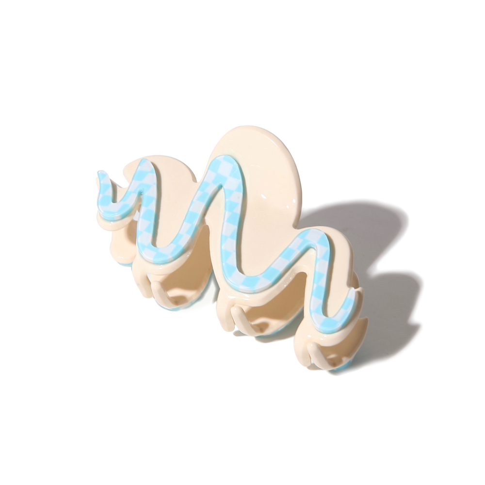 High Tide Hair Claw in Swimming  Pool