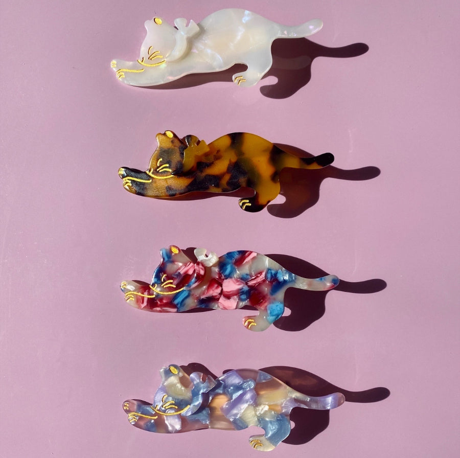 Strechy Cat Clip in Tea