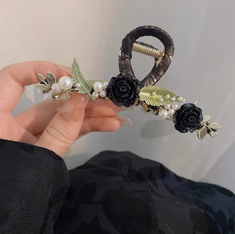 Black Rose Pearl Claw