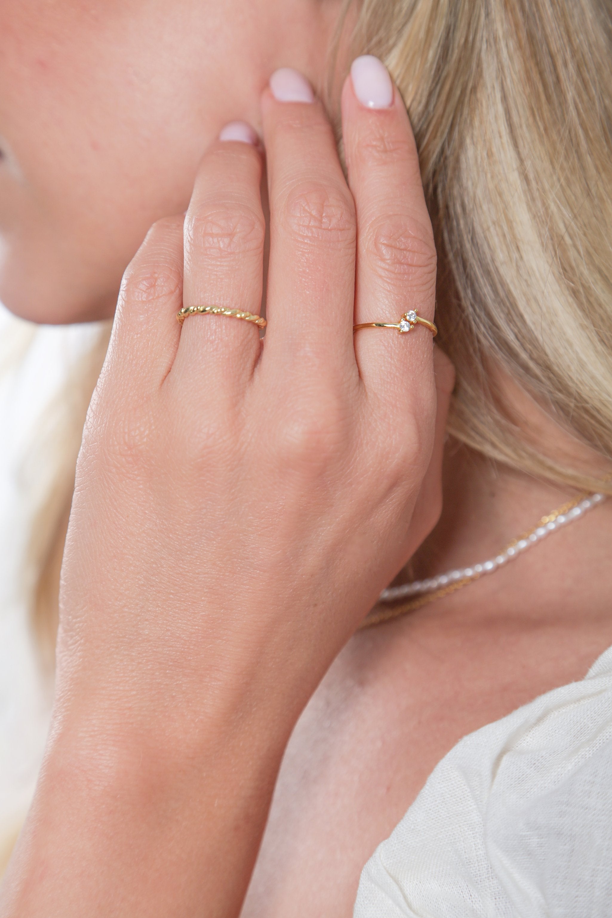 Mucho Twirl Midi Ring