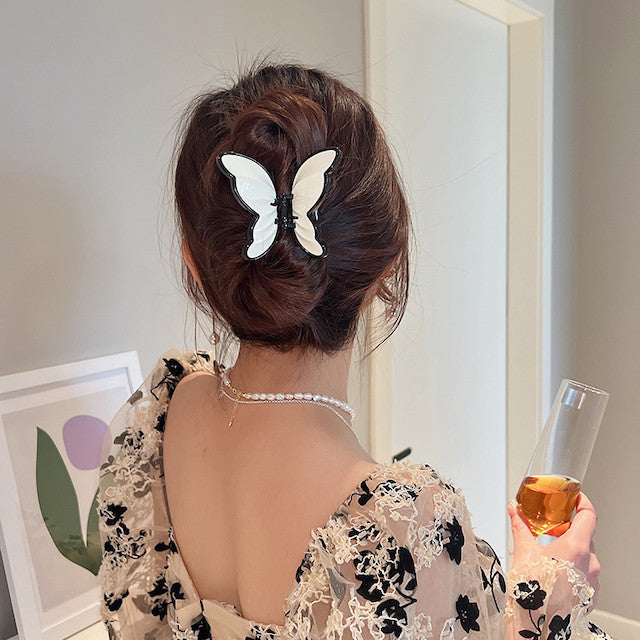 White Butterfly Claw