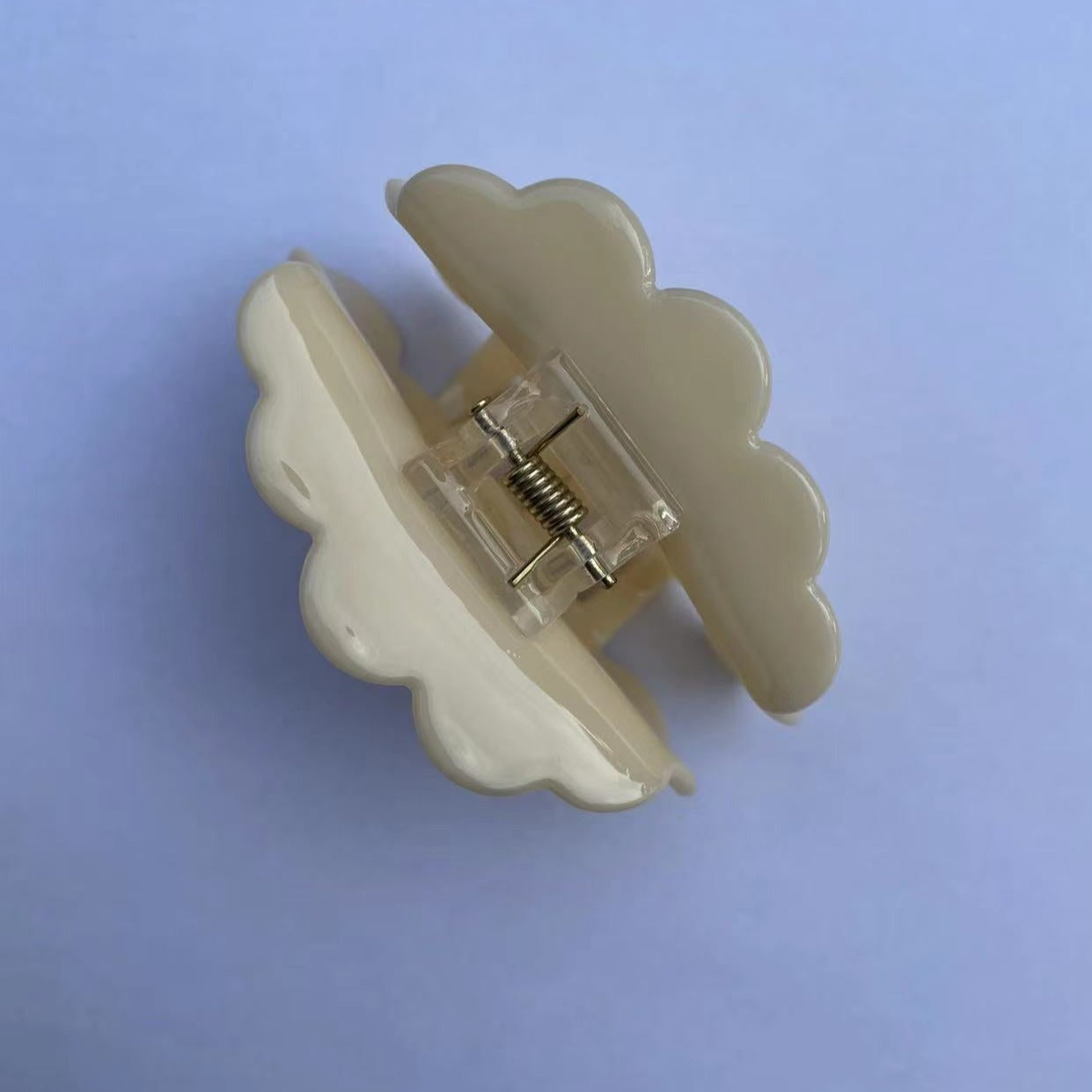 Cream Puppy hair claw