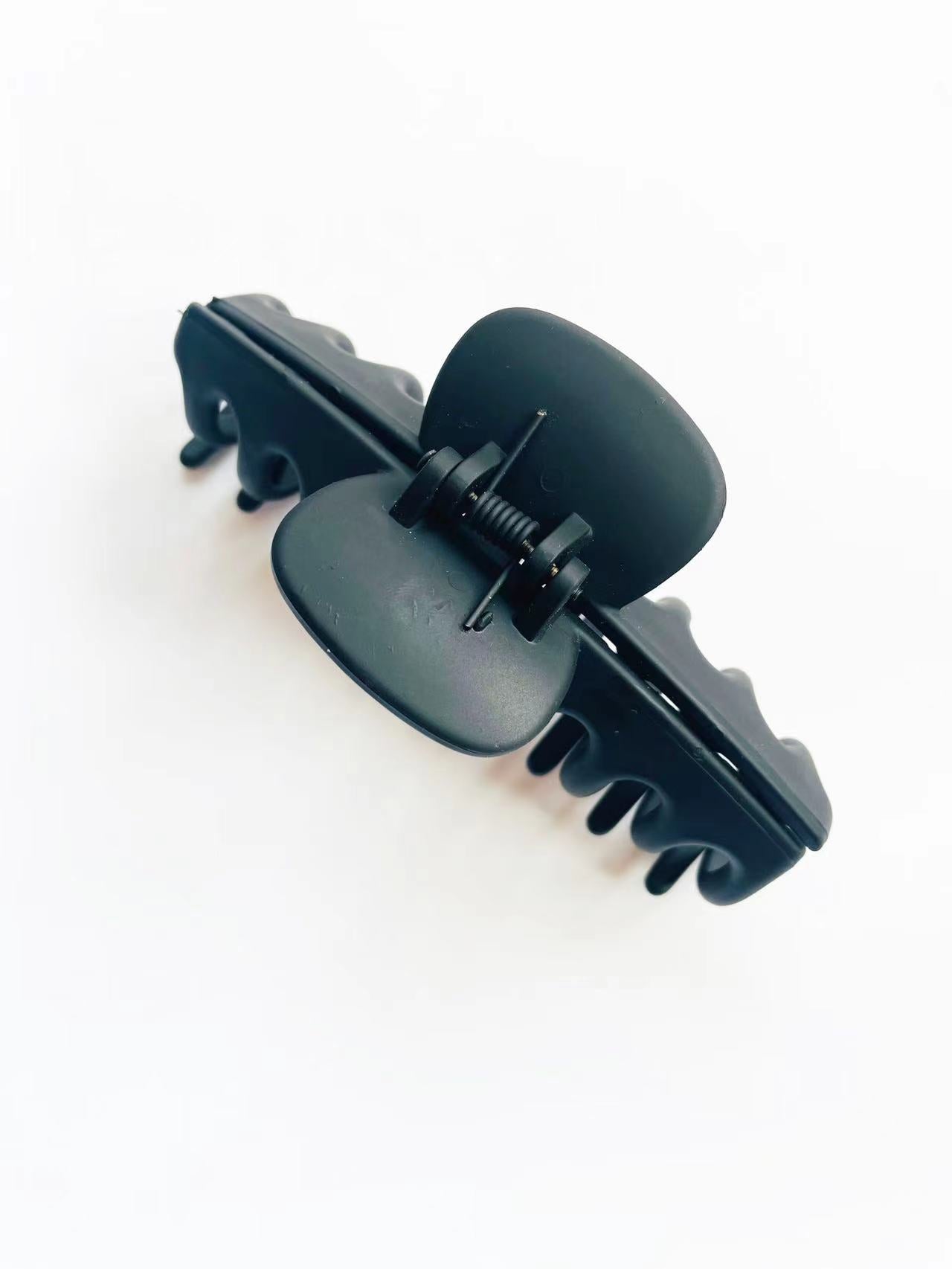 Big Black fairy grass claw