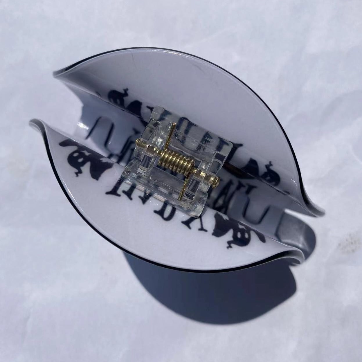 semicircle claw within happy halloween