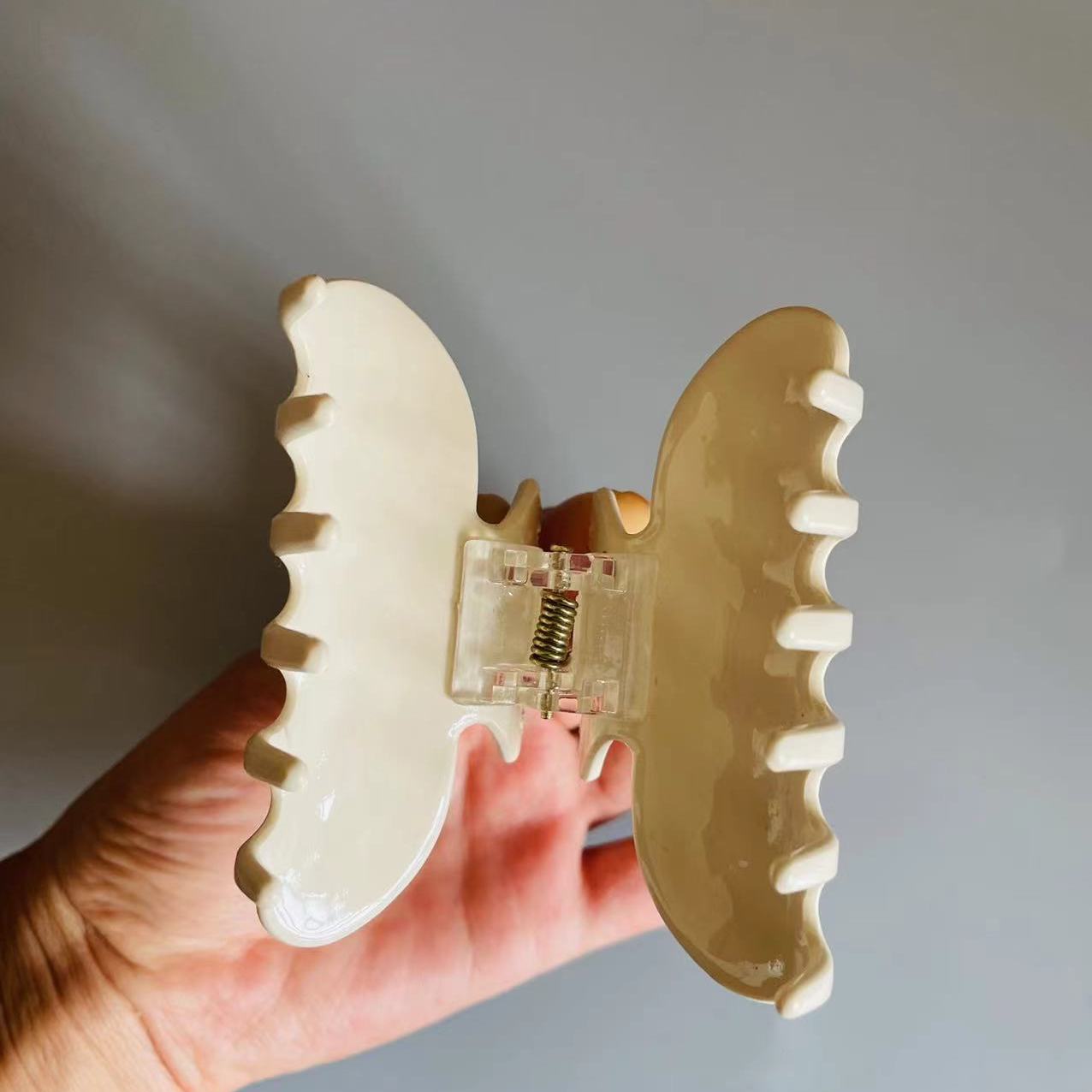 Lovely Cherry White Claw