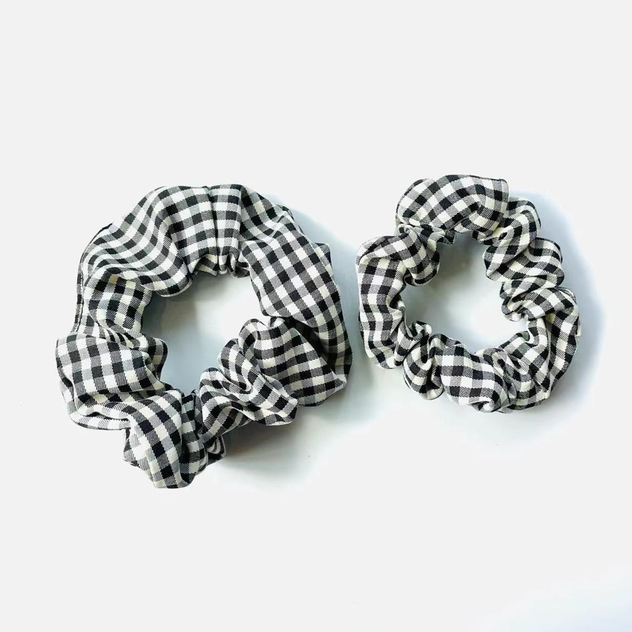 waffle scrunchie in checkboard set
