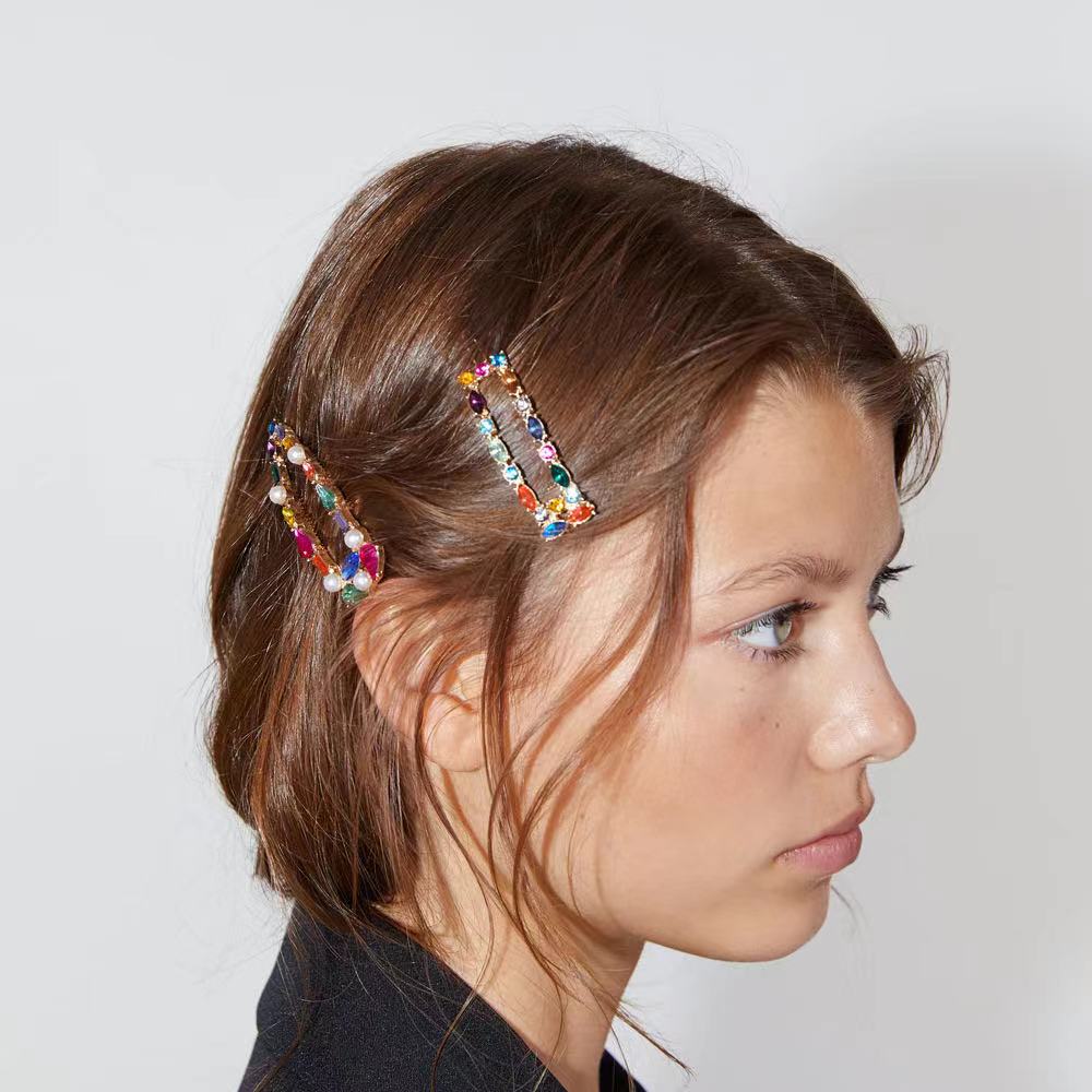 Colored pebbles clip-square