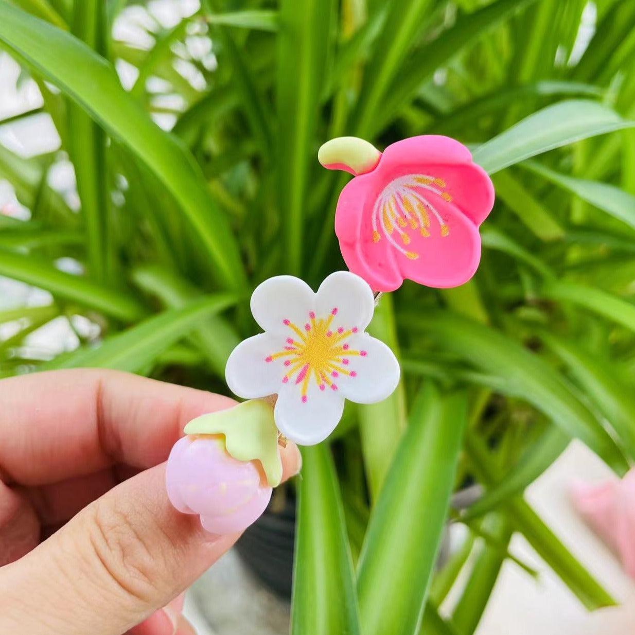 handmade  white stamens Clip
