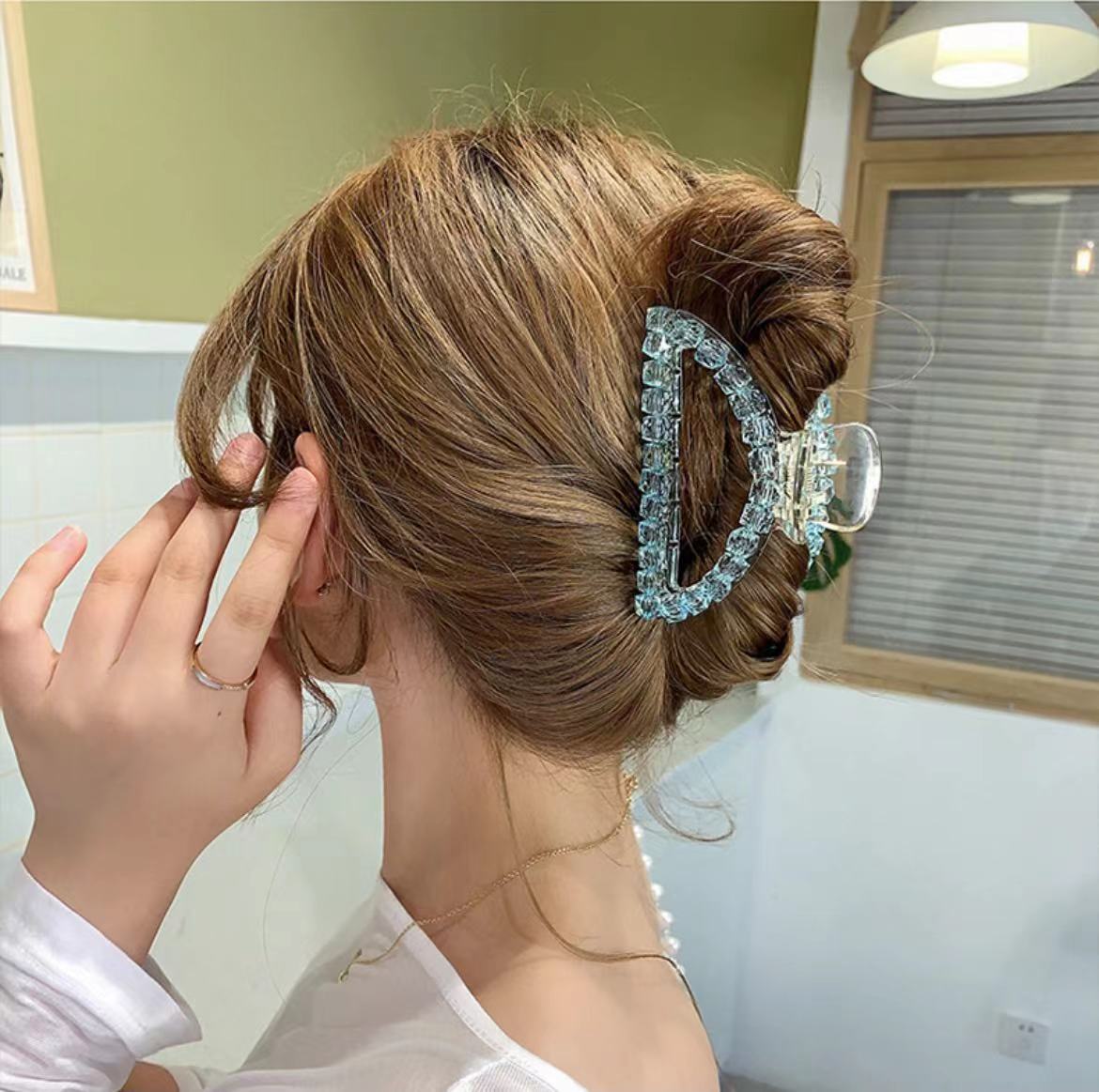 Blue Ice Cube claw clip