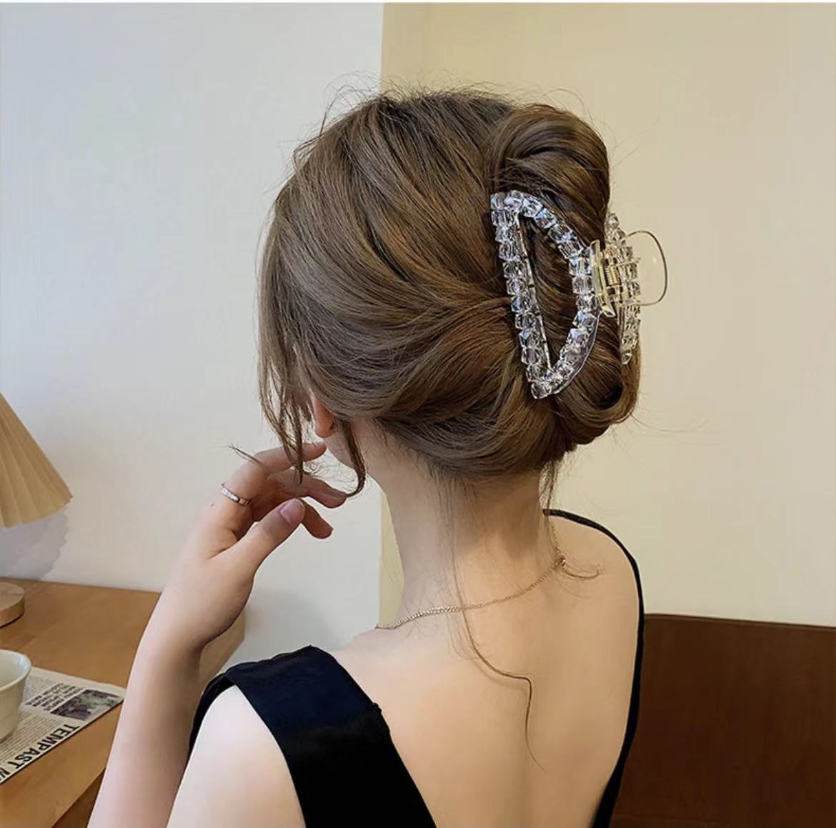 White Ice Cube claw clip