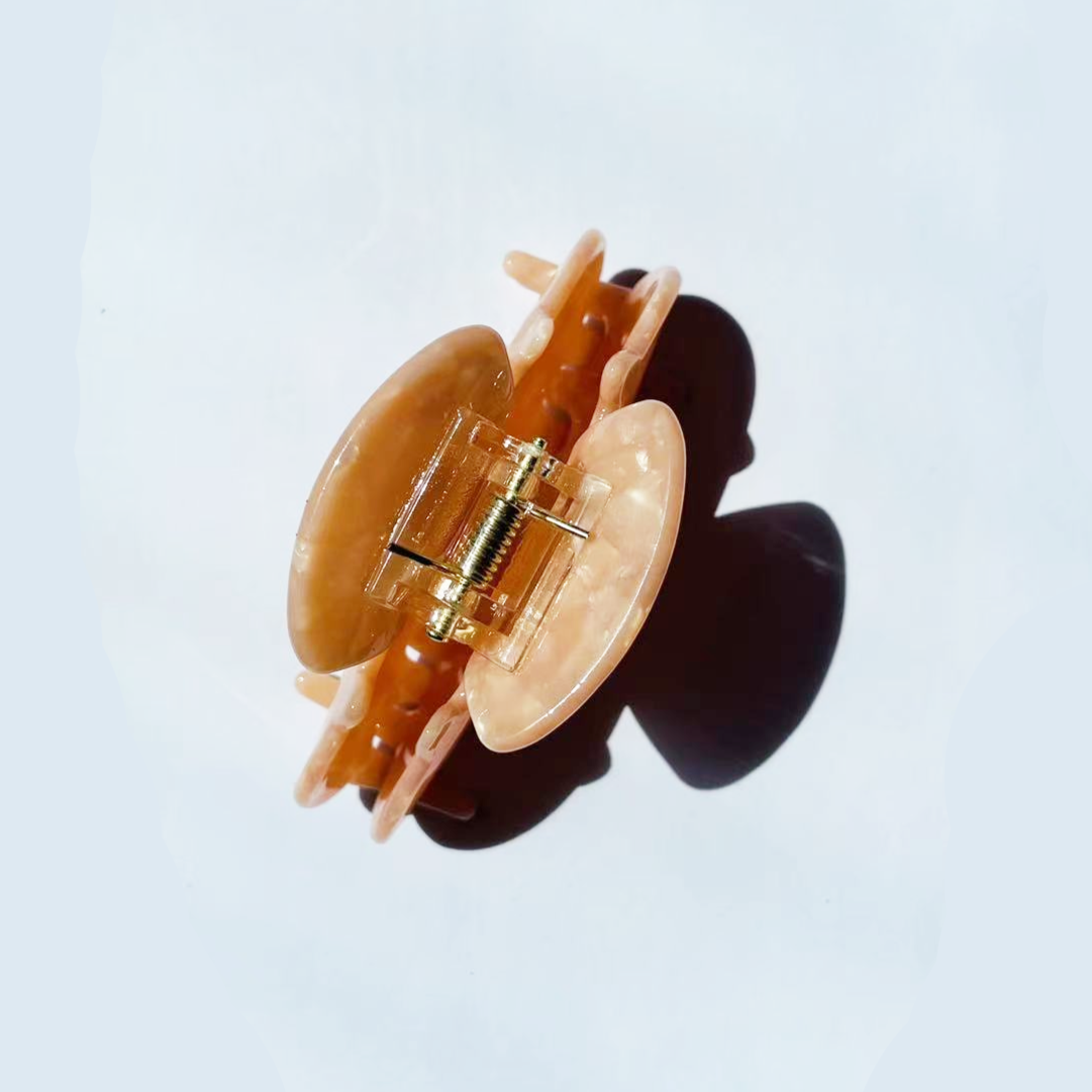 diamond CURIOUS cat CLAW