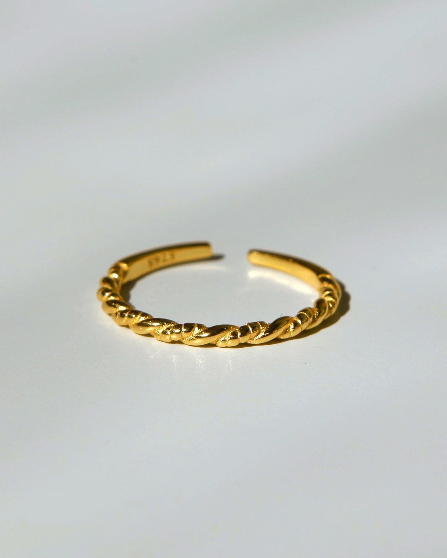 Mucho Twirl Midi Ring