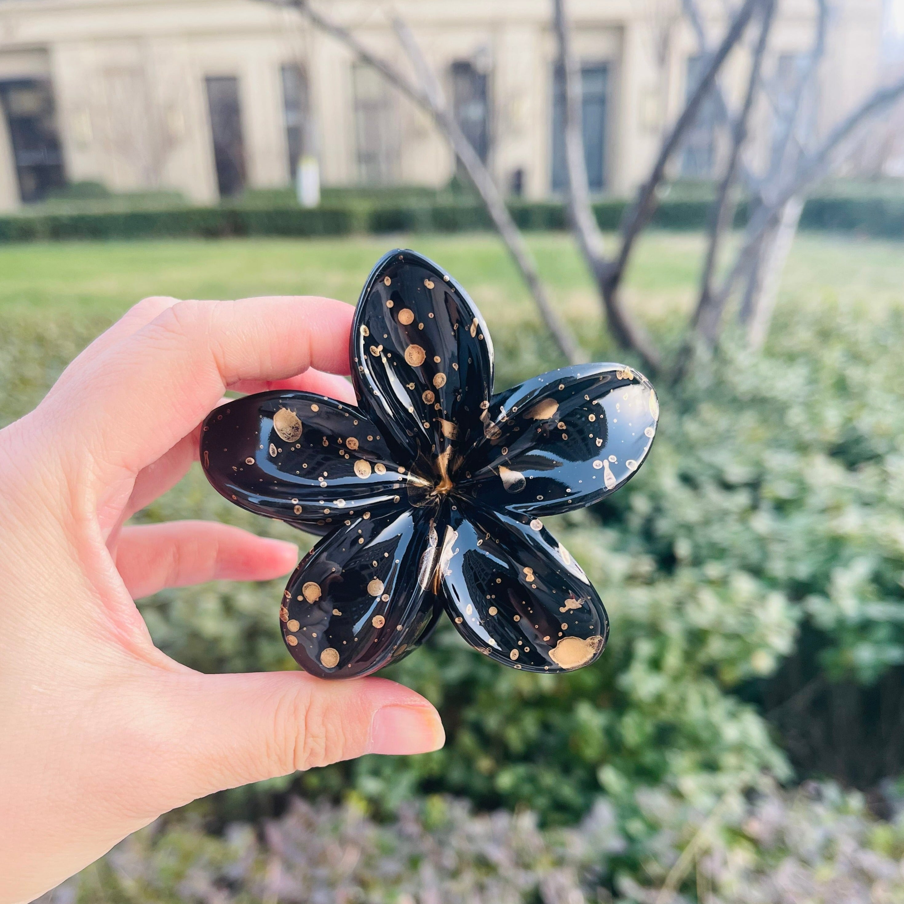 Frangipani Flower Claw In Gold