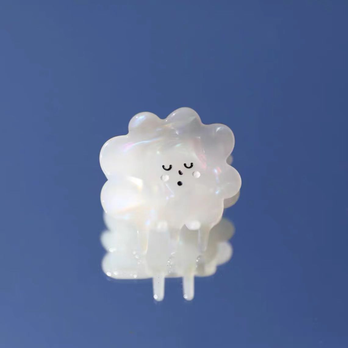 Cream Cloud Mini Claw