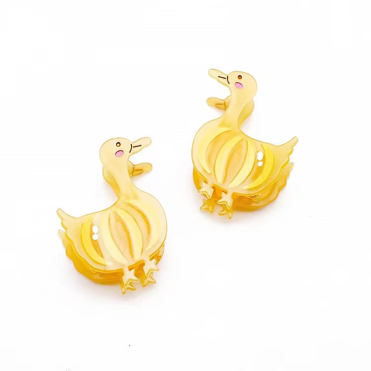 Yellow Baby Duck claw